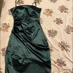 Midnight green short dress that tight fits